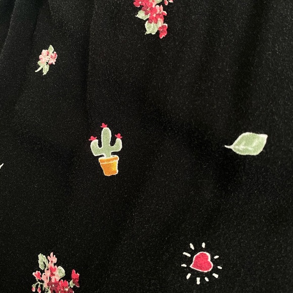 forever 21 succulent patterned crop top - Picture 3 of 4